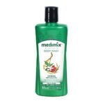 Medimix Ayurvedic 18 Herbs with Natural Oils Body Wash, 250 ml & Medimix Ayurvedic Kumkumadi with Natural Glycerine Body Wash, 250 ml - Image 3