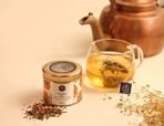 Karma Kettle Chakra Green Tea with Ginger Flakes, Cinnamon, Tulsi, Cardamom, Curry Leaf, Turmeric, Black Salt, Asafoetida, Nutmeg & Black Pepper (15 Pyramid Teabags), 30 g - Fast UK Delivery - Image 7