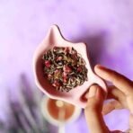 Karma Kettle Birdsong Silver Tips White Tea with Lavender Flowers, Cockscombs Flowers (30 g Loose Leaf Tin), 30 g - Fast UK Delivery - Image 6