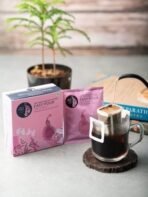 Blue Tokai Coffee Roasters Coffee Easy Pour Light Roast-Seethargundu Estate|Pack Of 5 Sachets|100% Arabica Specialty Coffee|Ready To Brew In 2Min|Just Pour Hot Water - Fast UK Delivery - Image 4