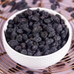 urban platter Seedless Black Fresh Raisins, 250G(Garnish Or Add To Fruit Salads, Oatmeals, Mueslis, Trail Mixes, Ice Creams, Baked Goods, Kheer & Ladoos),0.35 Kilograms - Fast UK Delivery - Image 5