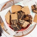 Urban Platter Choco Drizzle Waffle Chips, 100g (Fun and Light, Crunch in Every bite, Kid-Friendly, Tea time Snack, Dessert Topping) - Fast UK Delivery - Image 5