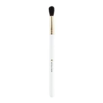 uk21HCZWe-UnL-1-1.jpg MyGlamm Eye Tapered Blender Brush, Eyeshadow Brush, White - 0.010g - Fast UK Delivery - Image 1