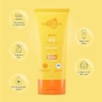 Aqualogica Glow+ Dewy Sunscreen SPF 50 PA++++ with Papaya & Vitamin C | For Dry, Sensitive, Oily & Combination Skin | UVA/B & Blue Light Protection | Fragrance-Free | For Men & Women | 80g - Fast UK Delivery - Image 3