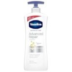 Vaseline Intensive Care Advanced Repair Lightly Scented Lotion Repair Heals Dry Skin 600Ml (U.K Product Imported) - Fast UK Delivery - Image 2