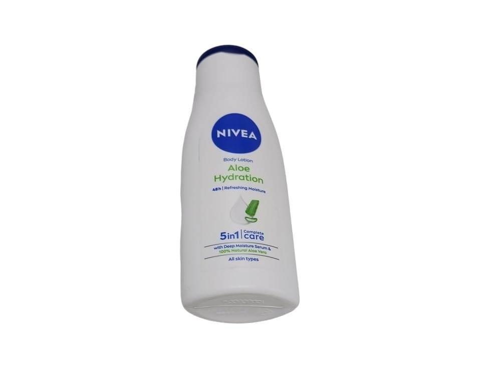uk31p9qtbJToL-1-1.jpg Nivea Aloe Hydration Body Lotion, 50 ml Bottle - Fast UK Delivery - Image 1