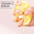 LAKME Blush & Glow Exfoliating Face Wash With Vitamin C Serum, Brightening And Gentle Facewash With Lemon Fruit Extracts For All Skin, 100Gm,1 Count - Fast UK Delivery - Image 4