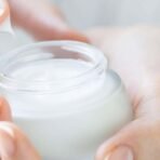L'Oreal Paris Wrinkle Expert Re-Densifying Anti-Wrinkle Cream 55+ Night - Fast UK Delivery - Image 4