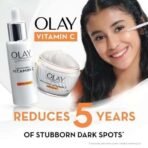 Olay Vitamin C Face Serum with Niacinamide l Even Glow & Smooth Texture l Normal, Oily, Dry & Combination Skin l Parabens & Sulphate-free l 30ml - Fast UK Delivery - Image 3