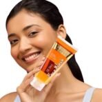 Jovees Herbal Detan Facewash For Glowing and Clear Skin With Liquorice & bearberry Ext. | Gentle Cleanser For Brighten, Even Tone and Hydrates Skin | Suitable for All Skin Types - 120ml - Fast UK Delivery - Image 4