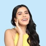 MyGlamm POPxo Glow Goals Illuminating Tinted Sunscreen SPF 30 PA+++ | 3 in 1 Non-sticky Sunscreen, Highlighter & Primer | Best Sunblock Sunscreen for All Skin Types (30g) - Fast UK Delivery - Image 7
