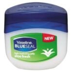 Vaseline Skin Protecting Jelly, with Multivitamins & Enhanced Fragrance, 250ml (Aloe Vera, 250ml) - Fast UK Delivery - Image 3