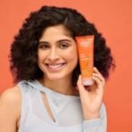 Jovees Herbal Papaya Face Wash For Glowing and Clear Skin with Papaya & Bilberry Ext | Gentle Cleanser For Brightens Skin, Removes Pigmentation & Dark Spots | For All Skin Types - 120ML - Fast UK Delivery - Image 4