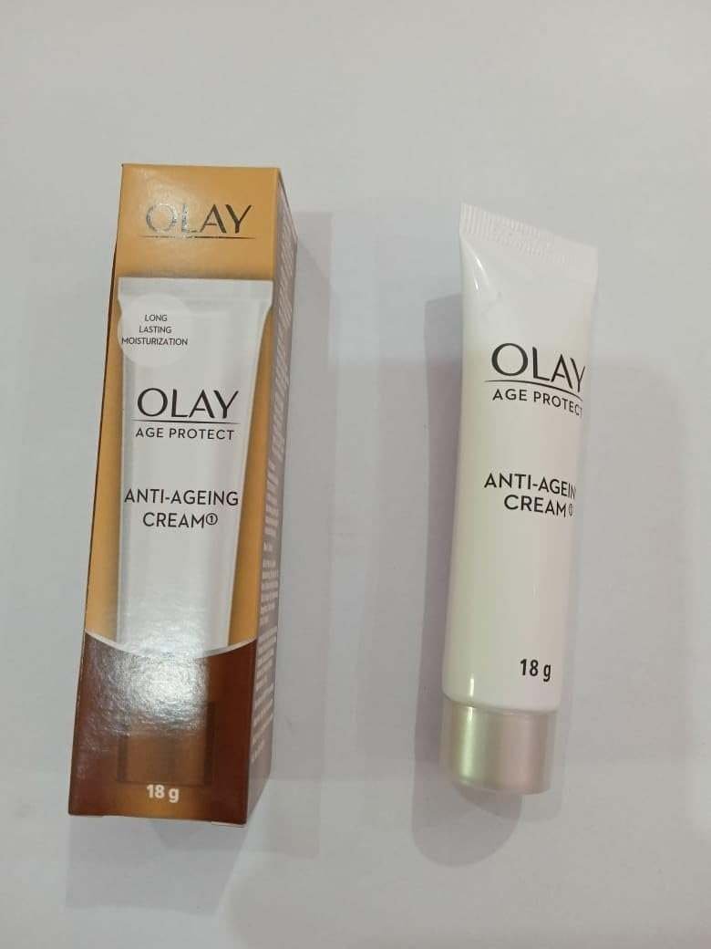 uk51ELNOOIU5L-1-1.jpg OLAY Age Protect Anti Ageing Cream Lightens Dark Spots,Reduce Wrinkles 18 Grams - Image 1