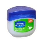Vaseline Skin Protecting Jelly, with Multivitamins & Enhanced Fragrance, 250ml (Aloe Vera, 250ml) - Fast UK Delivery