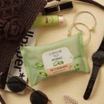 LAKME 9To5 Natural Aloe Cleansing Wipes, 141 G - Fast UK Delivery - Image 7