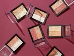 Wet n Wild MegaGlo Hello Halo Blushlighter, Blush and Highlighter Duo, Soft and Buildable Shades with Ultra-reflective, Micro-fine Pearl Pigments, for a Radiant Glow, Vegan, Highlight Bling 5g - Fast UK Delivery - Image 7
