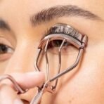Wet n Wild High On Lash Eyelash Curler with Comfort Grip - Fast UK Delivery - Image 6
