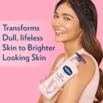 Vaseline Healthy Bright, Daily Brightening Daily Moisturizer, 400 ml, for Glowing Skin, with Vitamin B3, Visibly Radiant Skin in 2 Weeks, Lightweight, Non-sticky, Non-Oily Body Lotion, for Dry Skin - Fast UK Delivery - Image 5