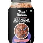 True Elements Crunchy Granola Dark Chocolate 900g - Granola for Breakfast | 23% Berries, Seeds & Almonds | 100% Wholegrain Cereal | Healthy and Tasty Breakfast - Fast UK Delivery