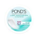 POND'S Light Moisturiser Non-Oily Fresh Feel With Vitamin E + Glycerine 300Ml - Fast UK Delivery