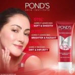 POND'S Youthful Miracle Hexyl Retinol, Renew & Rejuvenate Facewash 100g - Fast UK Delivery - Image 5