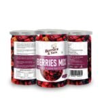 Berries And Nuts Super Berries Mix | Dried Mixed Berries, High in Antioxidants | Cranberries, Blueberries, Gojiberries, Blackberries, Raspberries, Strawberries | 600 Grams | 3 Bottles of 200 Grams - Fast UK Delivery