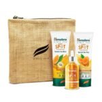 Himalaya Dark Spot Clearing Turmeric Kit (Pack of 3) | 100% Organically sourced Svarasa Turmeric | Free Jute Bag | Face Wash 100 ml | Face Pack 100 gm | Serum 30 ml | Power of Glycolic Acid & Niacinamide | Gives radiant spot free skin | Non-Staining - Fast UK Delivery