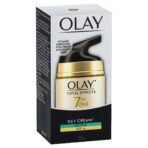 Olay Total Effects Anti Ageing Skin Cream (Moisturizer)| Fights 7 Signs of Ageing | With Niacinamide and Green Tea Extracts | Normal, Oily, Dry, Combination Skin | 50g (Gentle SPF 15) - Fast UK Delivery