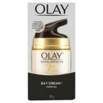 Olay Total Effects Anti Ageing Skin Cream (Moisturizer)| Fights 7 Signs of Ageing | With Niacinamide and Green Tea Extracts | Normal, Oily, Dry, Combination Skin | 50g (Day Cream Normal) - Fast UK Delivery