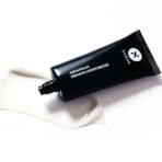 SUGAR Cosmetics Aquaholic 2 in 1 Priming Moisturizer | Non-greasy | Lightweight Formulation | 30 ml - Fast UK Delivery - Image 2