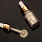 RENEE Face Gloss Highlighting Strobe Serum for Glass Skin, Hyaluronic Acid Hydration & Illumination, Paraben-Free, Vegan, Lightweight, Non-Greasy Hydrating Serum for Radiant, Dewy Skin - Fast UK Delivery - Image 3