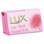 LUX Rose & Vitamin E Soap, Bathing Soap With Floral Fragrance, Soft, Moisturized And Glowing Skin, 100 g - Fast UK Delivery - Image 4