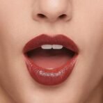 SHISEIDO Lipstick 411-Scarlet Cluster (Satin) - Fast UK Delivery - Image 4