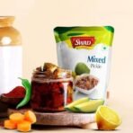 SWAD Delicious and Tangy Pack of 2 Mango, Lemon, Green Chillies, Carrot, Kerda Mixed Pickle/Mixed Achar - 200g| Green Chilli Pickle/Hari Mirchi Achar - 200g Pack of 2 - Fast UK Delivery - Image 4