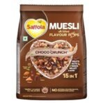 Saffola Muesli Choco Crunch with Flavour Pops, 185 gm | 15 in 1 Fruit and Nuts, Seeds, Millet & more | Cereals for breakfast rich in wholegrain, protein, fibre - Fast UK Delivery - Image 2