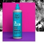 Bed Head TIGI Recovery Moisture Rush Shampoo for Dry & Damaged Hair, Gives Intense Moisture, Shine & Soft Hair, Controls Frizz & Flyaways, Safe for Coloured Hair, 600 ml - Fast UK Delivery - Image 4