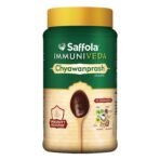 Saffola Immuniveda Chyawanprash, With 50 select Ingredients including Amla, Giloy and Ashwagandha, Boosts Immunity, helps rejuvenate respiratory health, 1.25 Kg - Fast UK Delivery