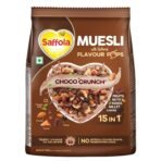 Saffola Muesli Choco Crunch with Flavour Pops, 185 gm | 15 in 1 Fruit and Nuts, Seeds, Millet & more | Cereals for breakfast rich in wholegrain, protein, fibre - Fast UK Delivery